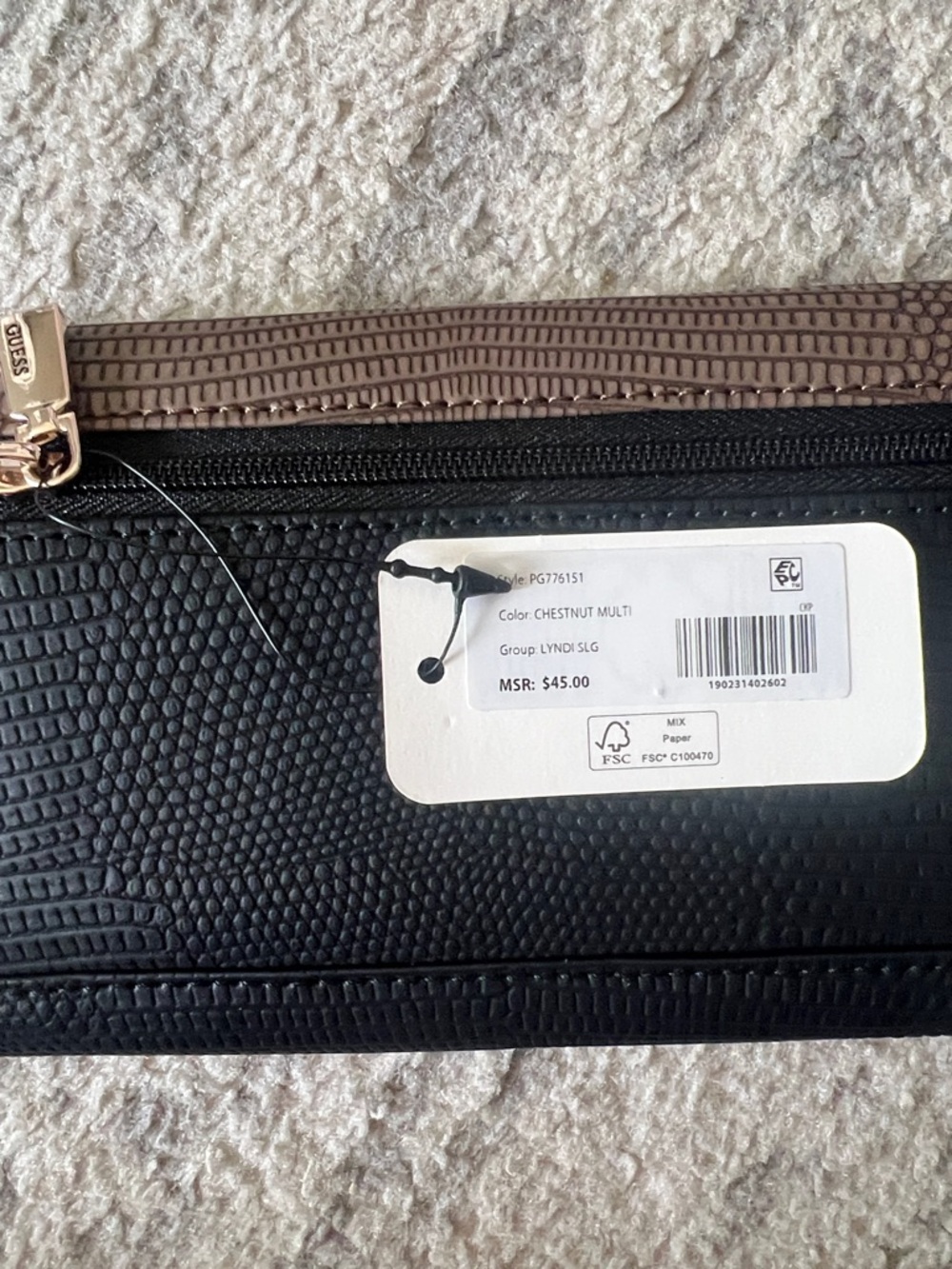 NWT GUESS Textured Purse and Wallet Set - Picture 14 of 14